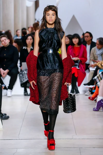 Look 24